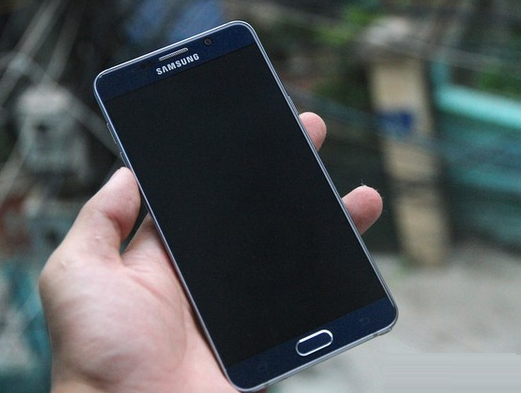 Giúp bạn thôi loay hoay khi Samsung Galaxy A7 bị sập nguồn