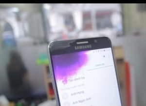 Màn hình Samsung Galaxy Note 5 bị chảy mực, liệu có cách nào khắc phục?