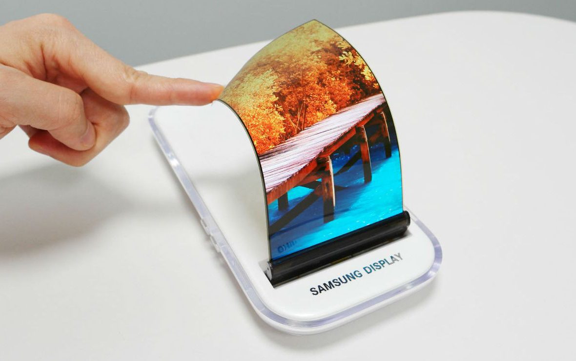Apple bắt tay với Samsung để sản xuất smartphone mới