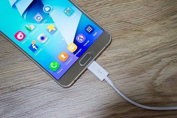 Khắc phục Samsung Galaxy Note 5 bị chai pin nhanh chóng