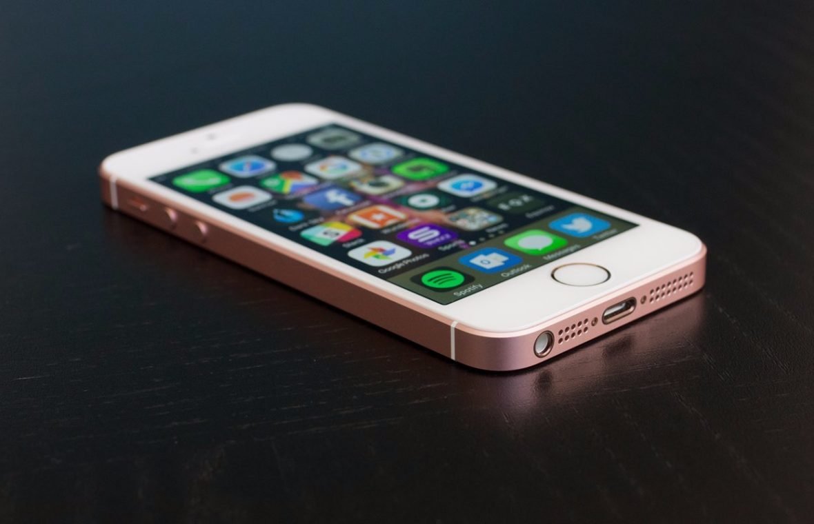 Việt Nam không có tên trong danh sách mở bán iPhone SE trong tháng 4