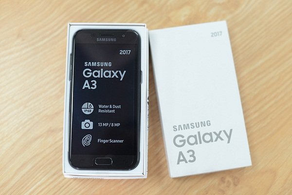 Khắc phục Samsung Galaxy A3 2017 bị treo logo nhanh chóng