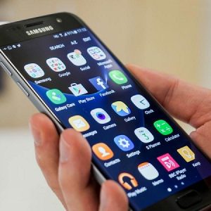 Khắc phục Samsung Galaxy S7 edge bị nóng máy nhanh chóng