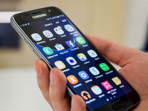 Khắc phục Samsung Galaxy S7 edge bị nóng máy nhanh chóng