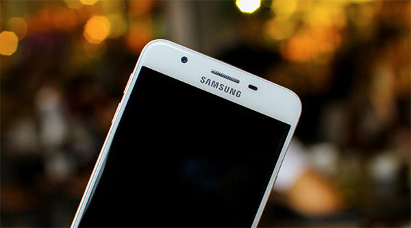 Sửa chữa Samsung Galaxy J7 Prime bị mất đèn màn hình nhanh chóng