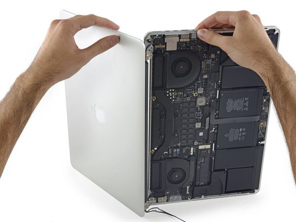 Thay màn hình Macbook chất lượng tại Viettopcare