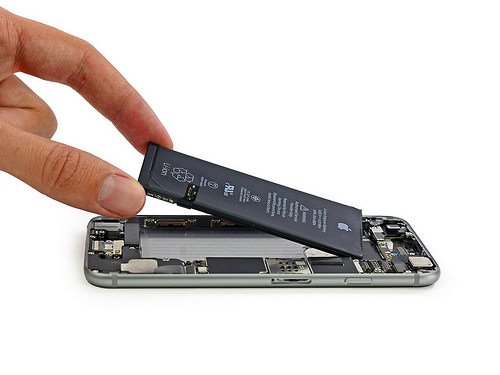 iPhone 6 và lỗi hở viền màn hình