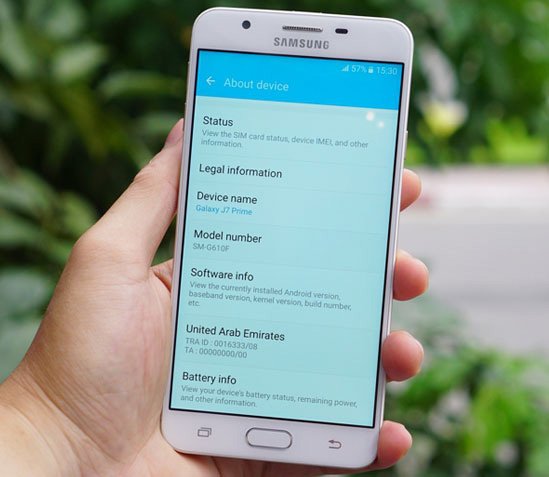 Màn hình Samsung Galaxy J7 Prime bị đốm trắng, nguyên nhân và cách khắc phục?