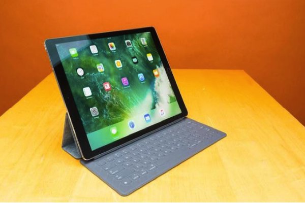 Có cần thiết phải thay pin iPad Pro 12.9 khi bị chai?