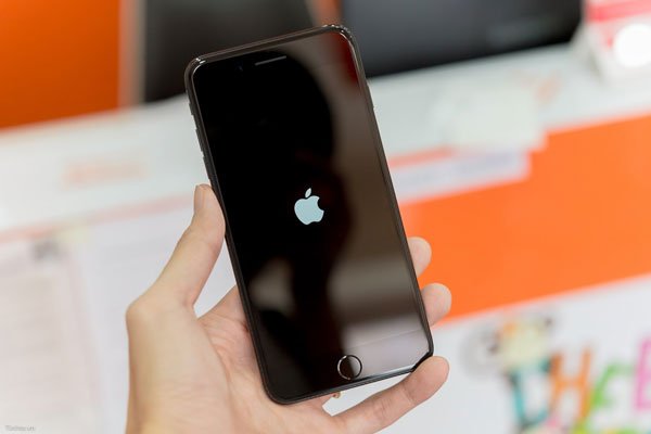 Khổ sở khi màn hình iPhone 7 Plus bị đơ, cách nào để khắc phục? 3