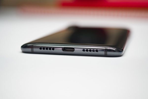Đánh giá Xiaomi Mi 9 từ thiết kế, màn hình đến hiệu năng 21